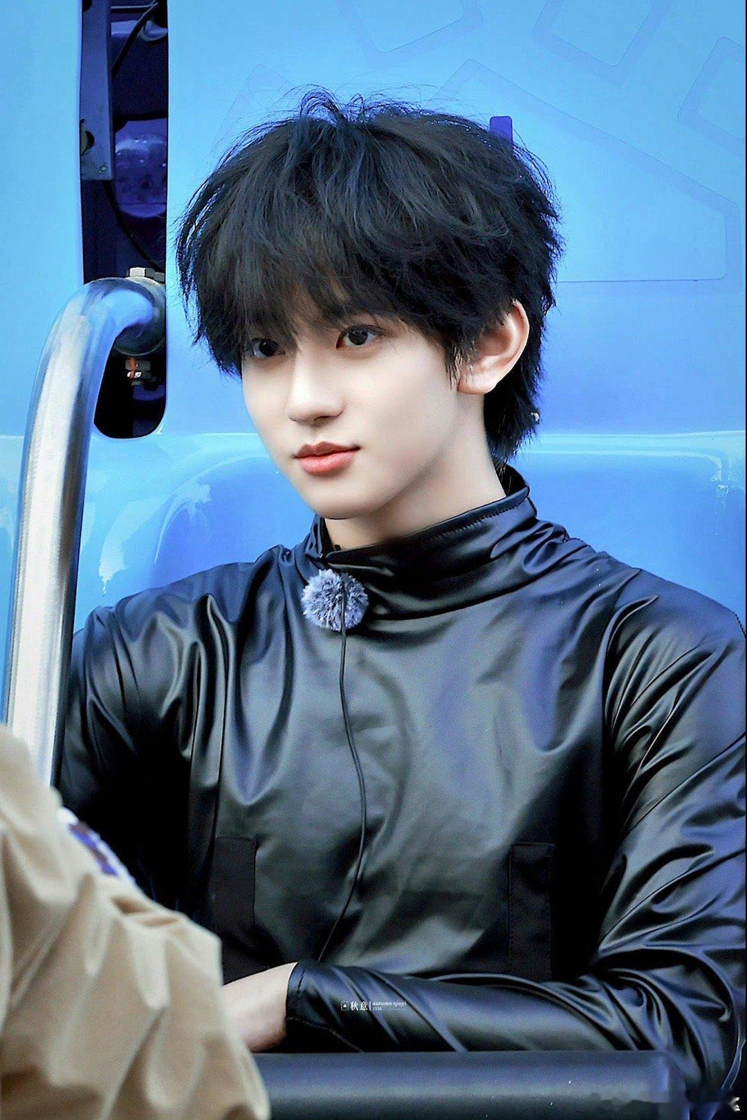 穆祉丞花车巡游路透啊 