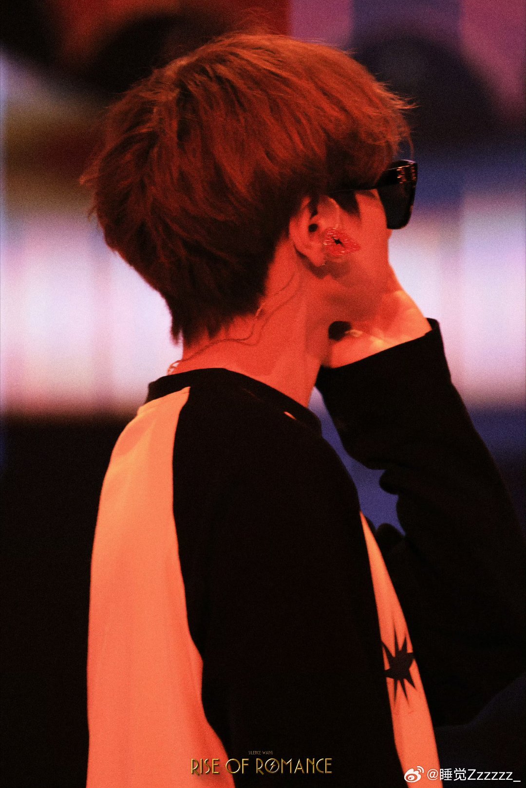 汪苏泷保镖的世界真变成粉红色了汪苏泷的粉色影响力太强，保镖都解锁甜妹模式。黑皮与