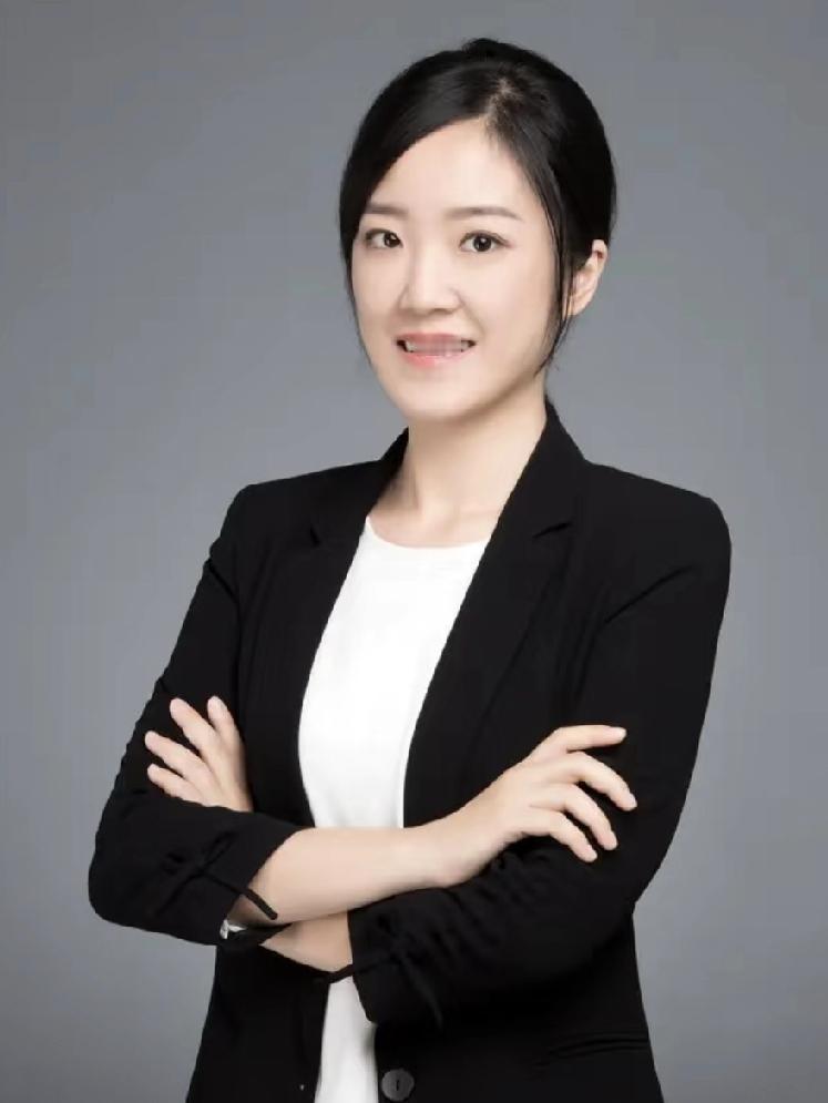 号外！号外！
黄芊芊突然宣布了，她不会为美国企业工作，而且已经两次拒绝了海外高薪