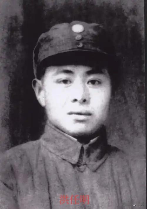 1947年，地下党洪任明在火车站旁看到了战友，对方却无视了他，将视线移向别处，突