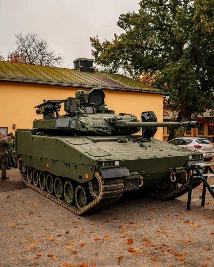 日前瑞典国防部已与瑞典BAE系统赫格隆公司签署了采购205辆CV9035 MKI