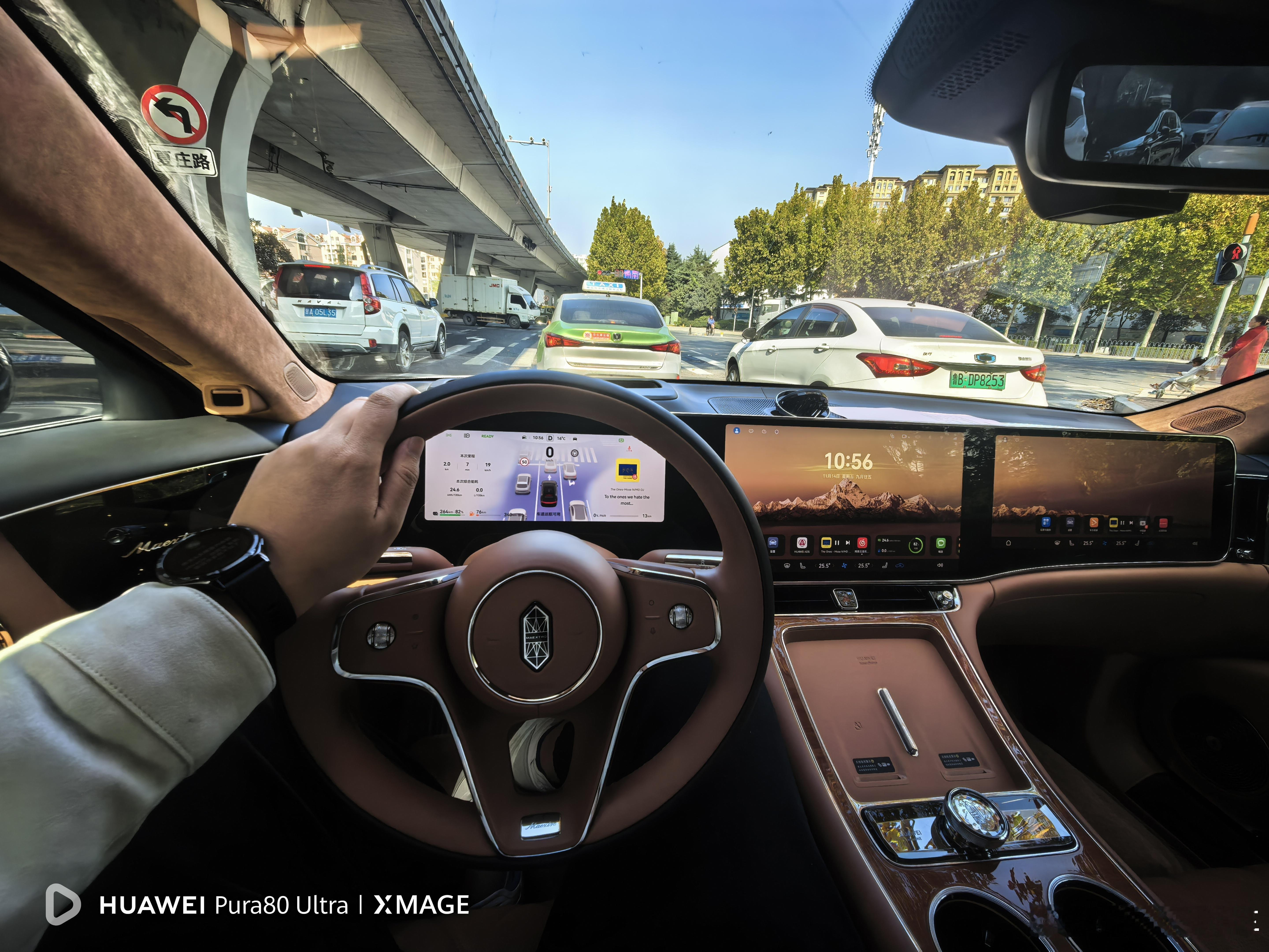 必须说说我们刚提的尊界，实车比图片还“尊”！设计很有派头，又不是那种暴发户的感觉