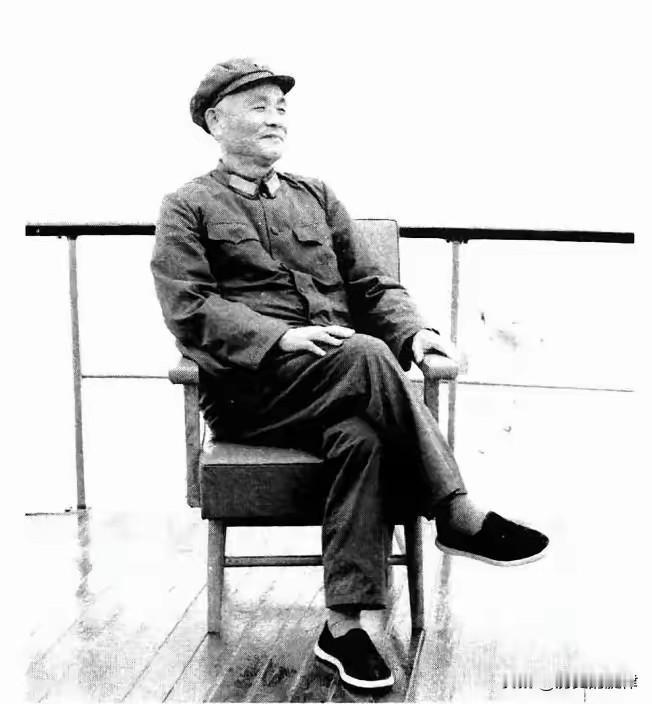 1985年，72岁开国中将不走寻常路：把安逸服役的儿子，硬送老山前线吃苦流血
 