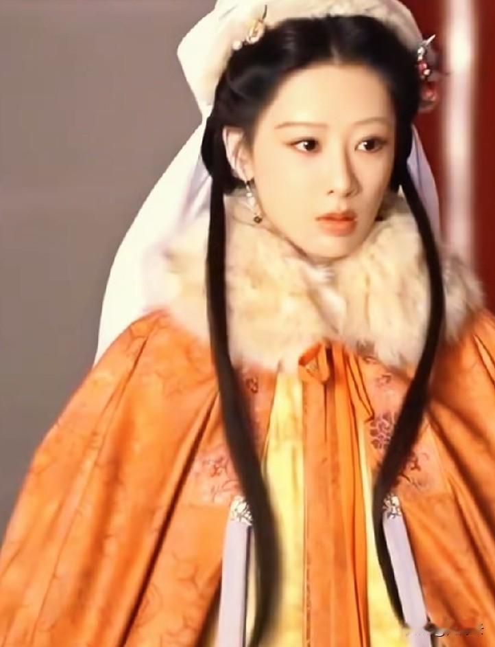 杨紫被提名白玉兰，不知刺激到哪家粉丝，各种不服气，各种黑，各种阴阳怪气。
   