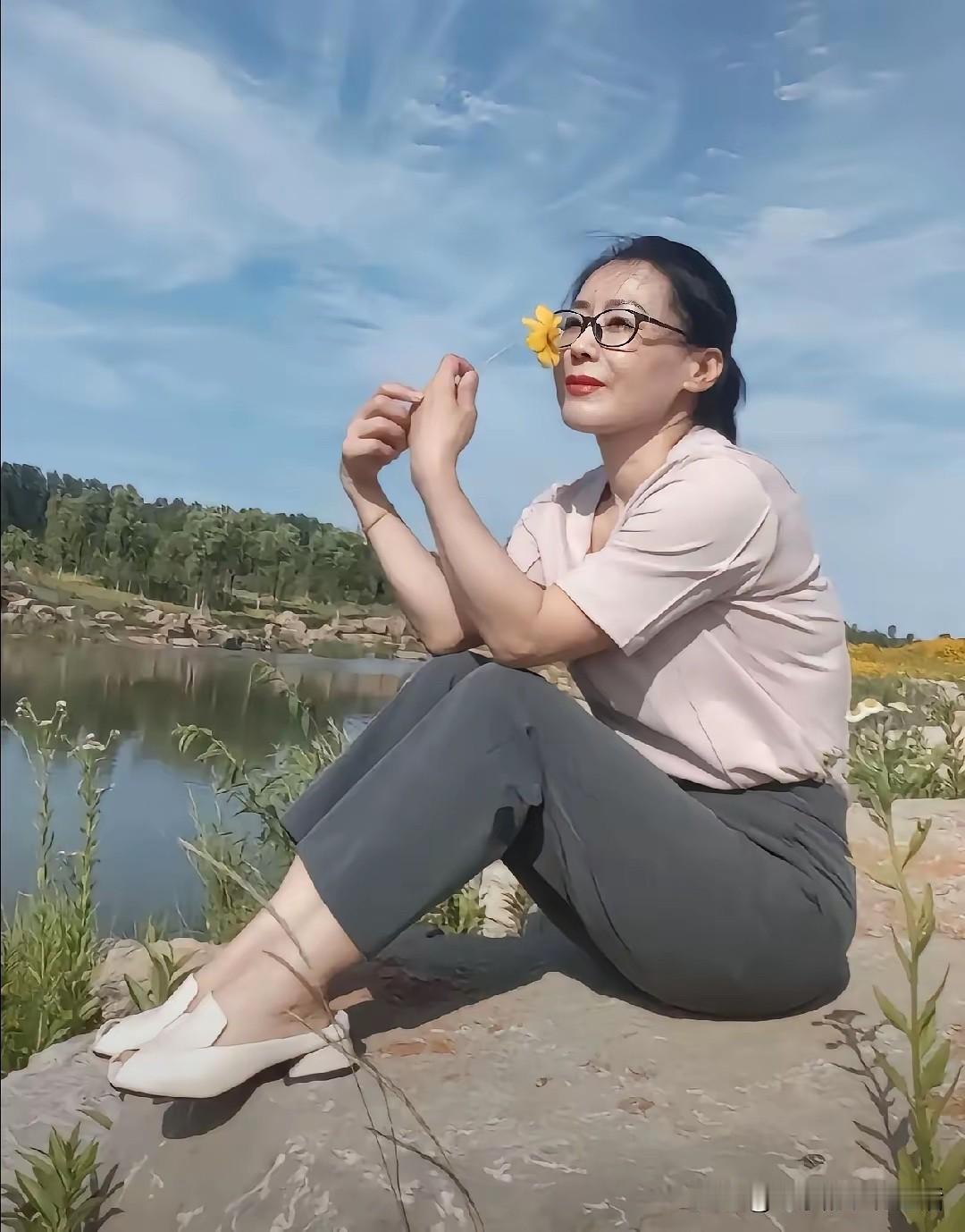 好多人都在说
女人到了50岁以后就不行了
就会断水断电了
无欲无求
真的是这样吗
