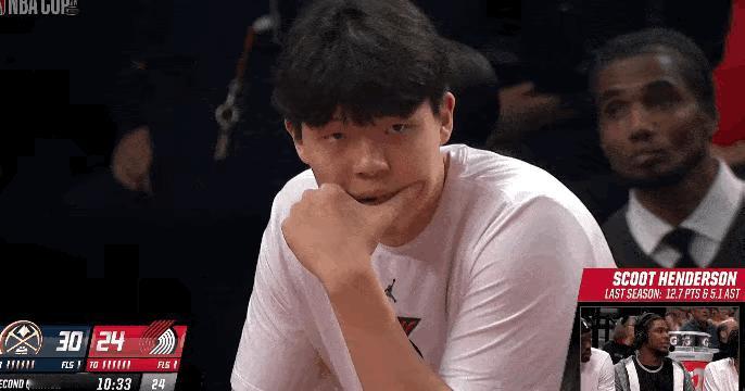 我的评分：开拓者这个球队不需要中锋，哪个中锋来了都是跟着折返跑。大根今天跑了30