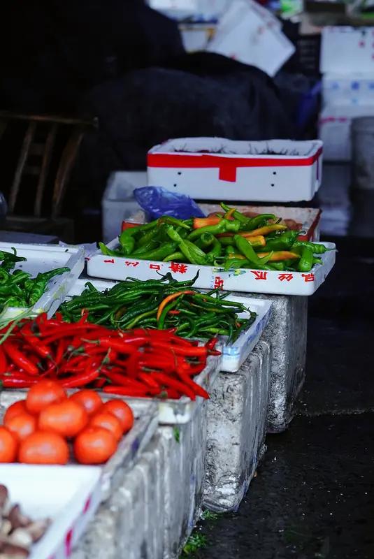 一座城市的三种风味：从烟火里读懂一座城

想要真正认识一座城市，不必仰望林立高楼