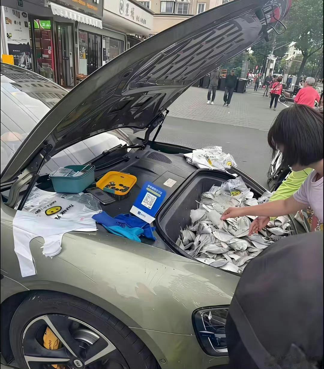 雷军要是看到这一幕，也欣慰了吧，终于有人懂他了 ​​​