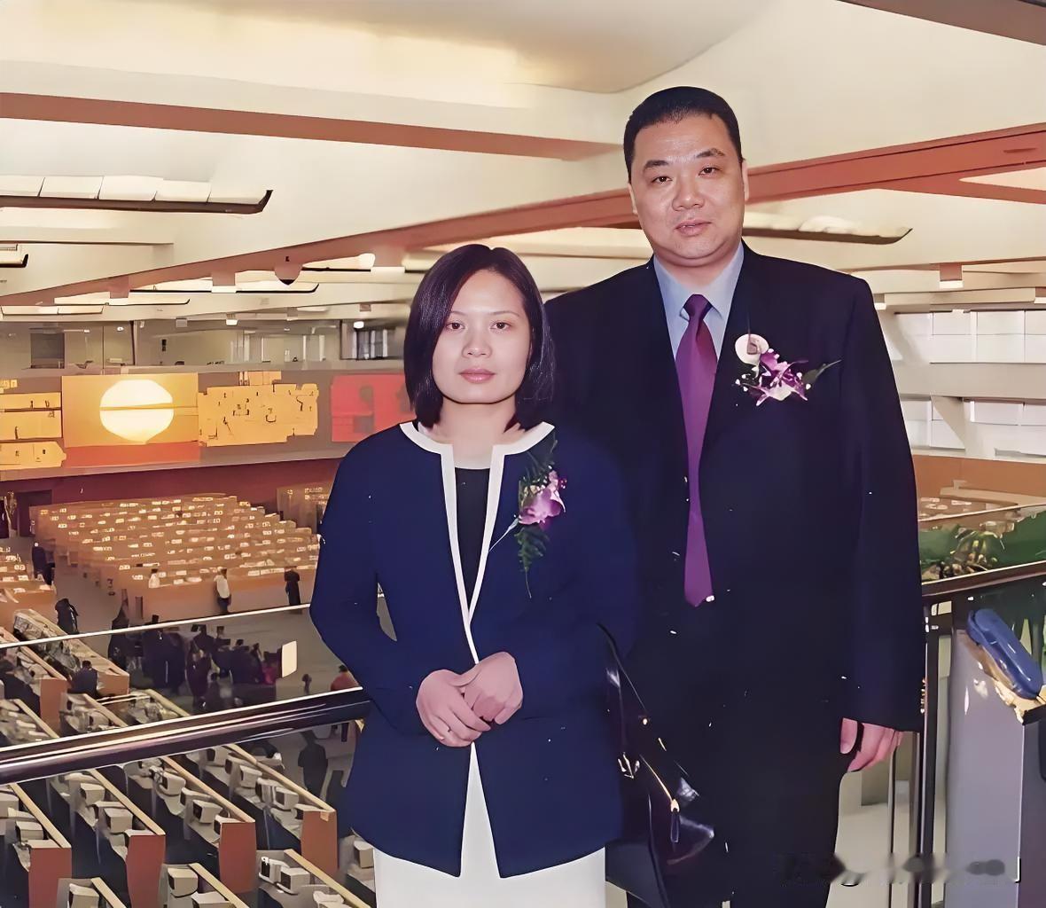 曾被誉为“中药首富”的马兴田夫妇，因主导康美药业数百亿级系统性财务造假，在202