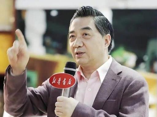 张召忠预言或将成真：美国一旦倒下，亚洲这2国将会打起来？
 
麻烦看官老爷们右上