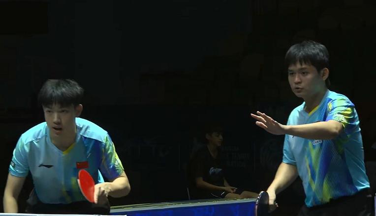 2026年乒乓球亚锦赛男双半决赛已经打完了。
第一场比赛中，国乒组合林诗栋/黄友