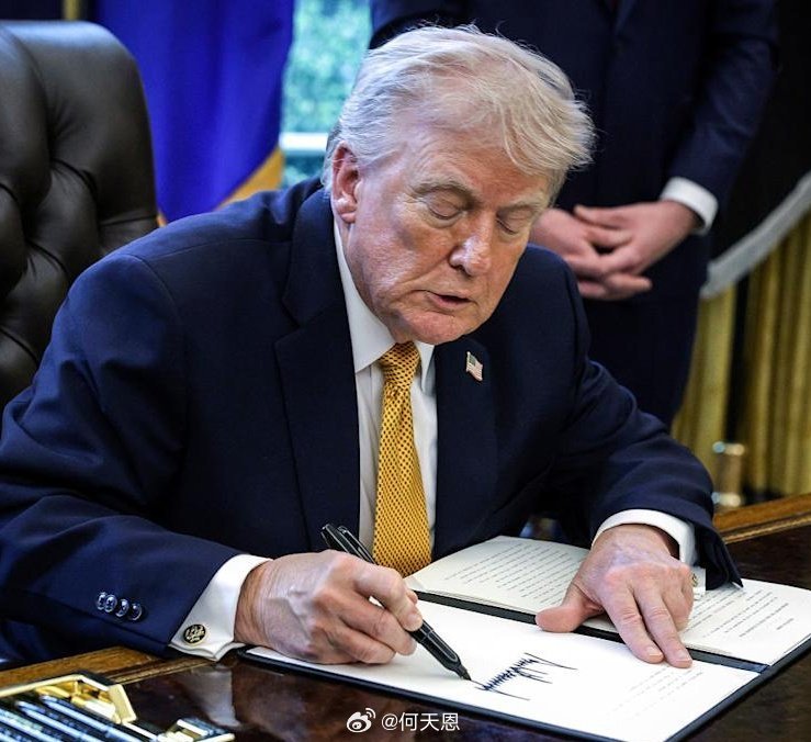 重大新闻：美国纸币将首次出现特朗普总统的签名。这是首次有在任总统在纸币上签名，而
