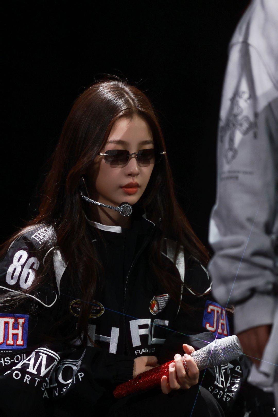 虞书欣姜暮 ｜虞书欣双轨 你是常年不败的花，温暖四季的光”  𝒴𝓸𝓊 𝒶