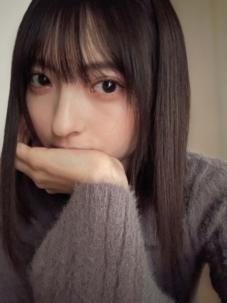 山田桃実「あれれー？この格好見覚えあるかな💭Vlogのお披露目動画で着たお洋服