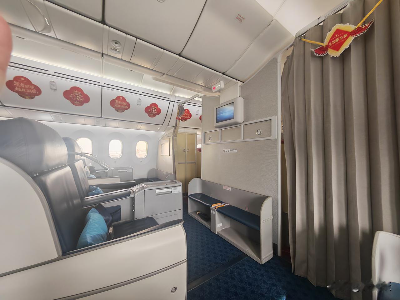 春节出国旅行
如果你有足够的钱
你会选择去哪个国家？
评论区见