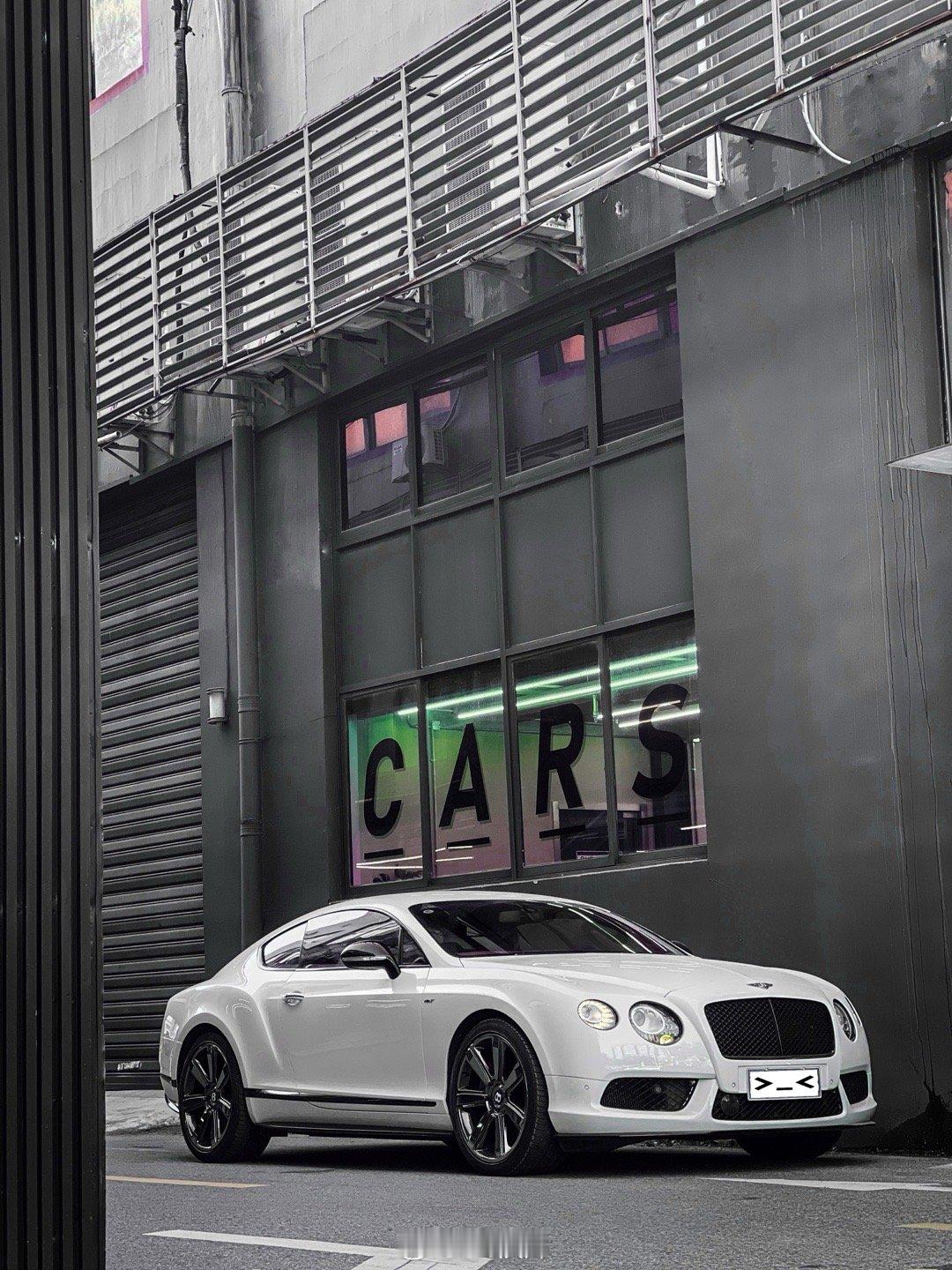 神秘车库｜打卡集邮 Vol.5Bentely Continental GT V8