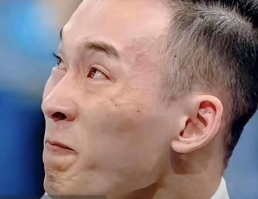 恭喜，中国体操男团，获得金牌。

记住这四个名字：邹敬园 、张博恒、兰星宇、孙炜