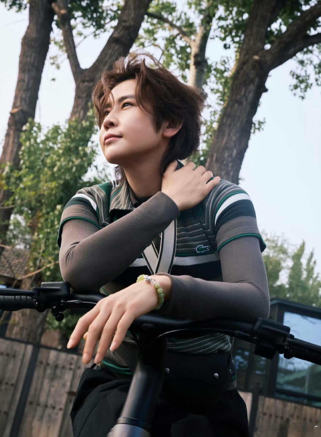 王濛浪姐7最不绕弯子的人王濛这种直爽的性格王濛在姐姐堆里主打一个真实随性，不搞人