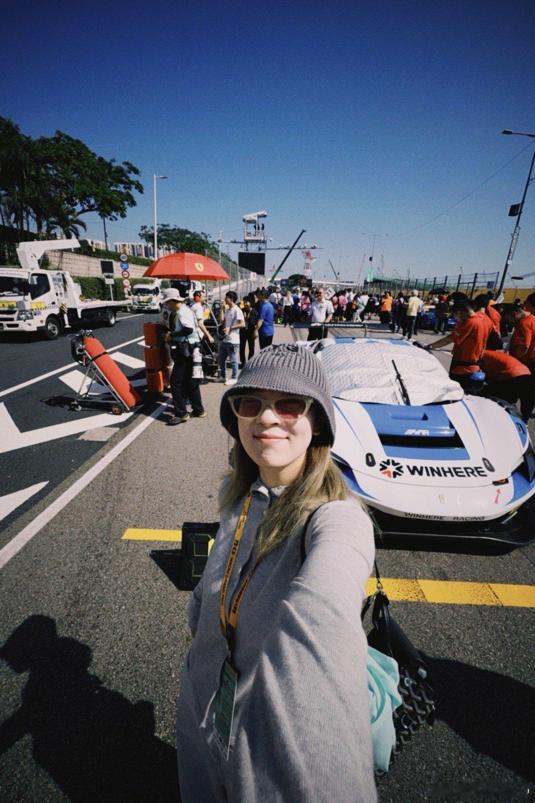 天气非常好的澳门两位驾驶法拉利 296gt3 赛车的中国车手加油呀💪     