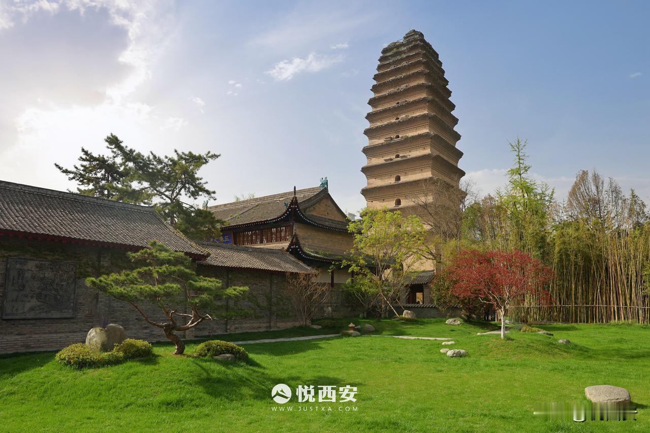 身为西安历史片区的关键组成，小雁塔历史文化保护片区将从文保、环境及配套方面开展提
