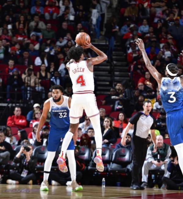 有NBA专家直接指出，火箭队上赛季之后送走杰伦·格林、狄龙·布鲁克斯和若干个选秀