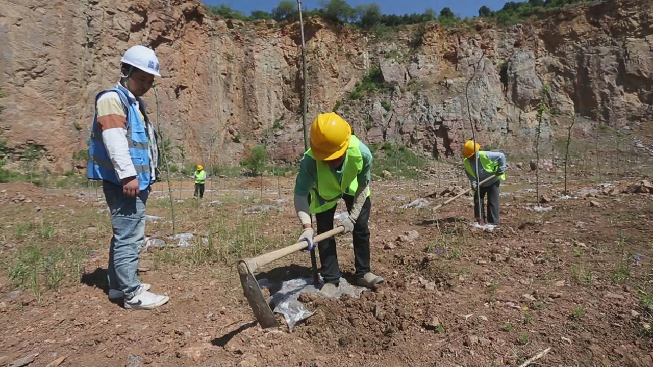 湘南：总耗资 6.68 亿元，打造南岭山地国土绿化示范项目。

该大型生态项目横