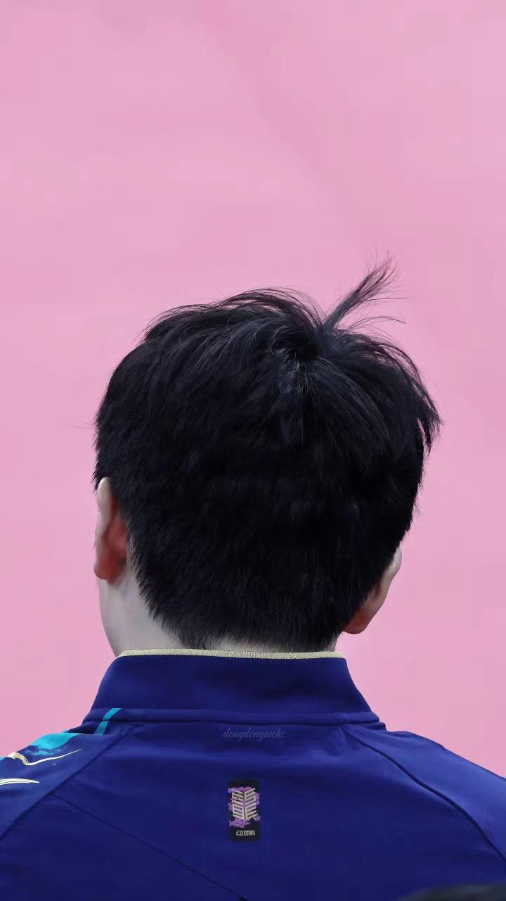 盘点那些振东头顶的呆毛 ​​​！走到哪儿都自带wife[笑哭][大笑][偷笑]