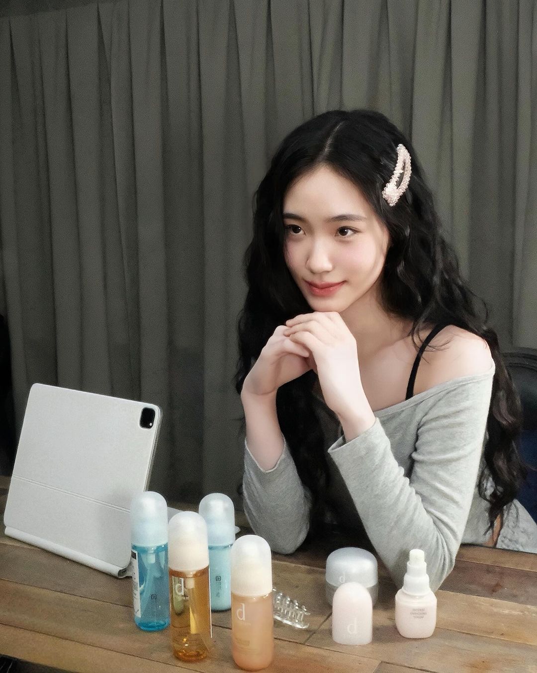 小S女儿，Lily 美喔~ 她真的很想成为张元英，妈妈有三款不同的女儿，各大品牌