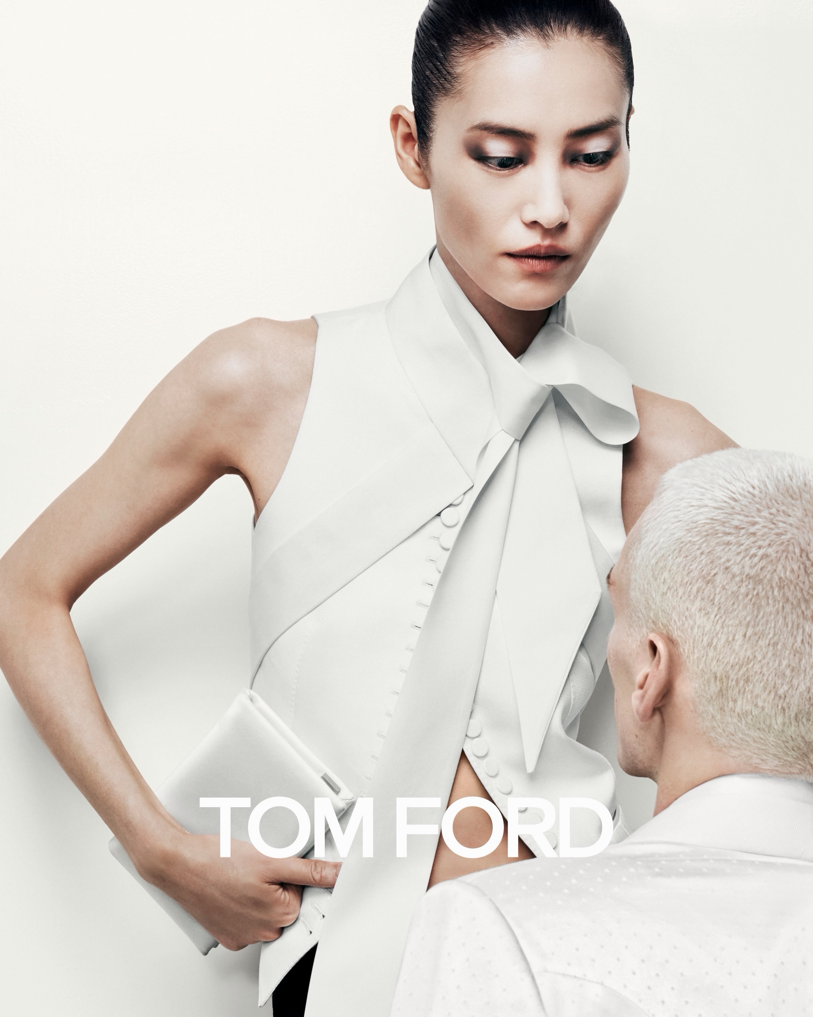 刘雯[超话]Tom Ford更新！ ​​​
