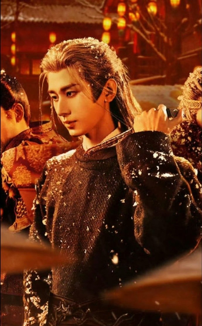 成毅谢淮安版环绕渐变变装  成毅踏骨成长路  成毅踏骨成长路，成毅谢淮安版环绕渐