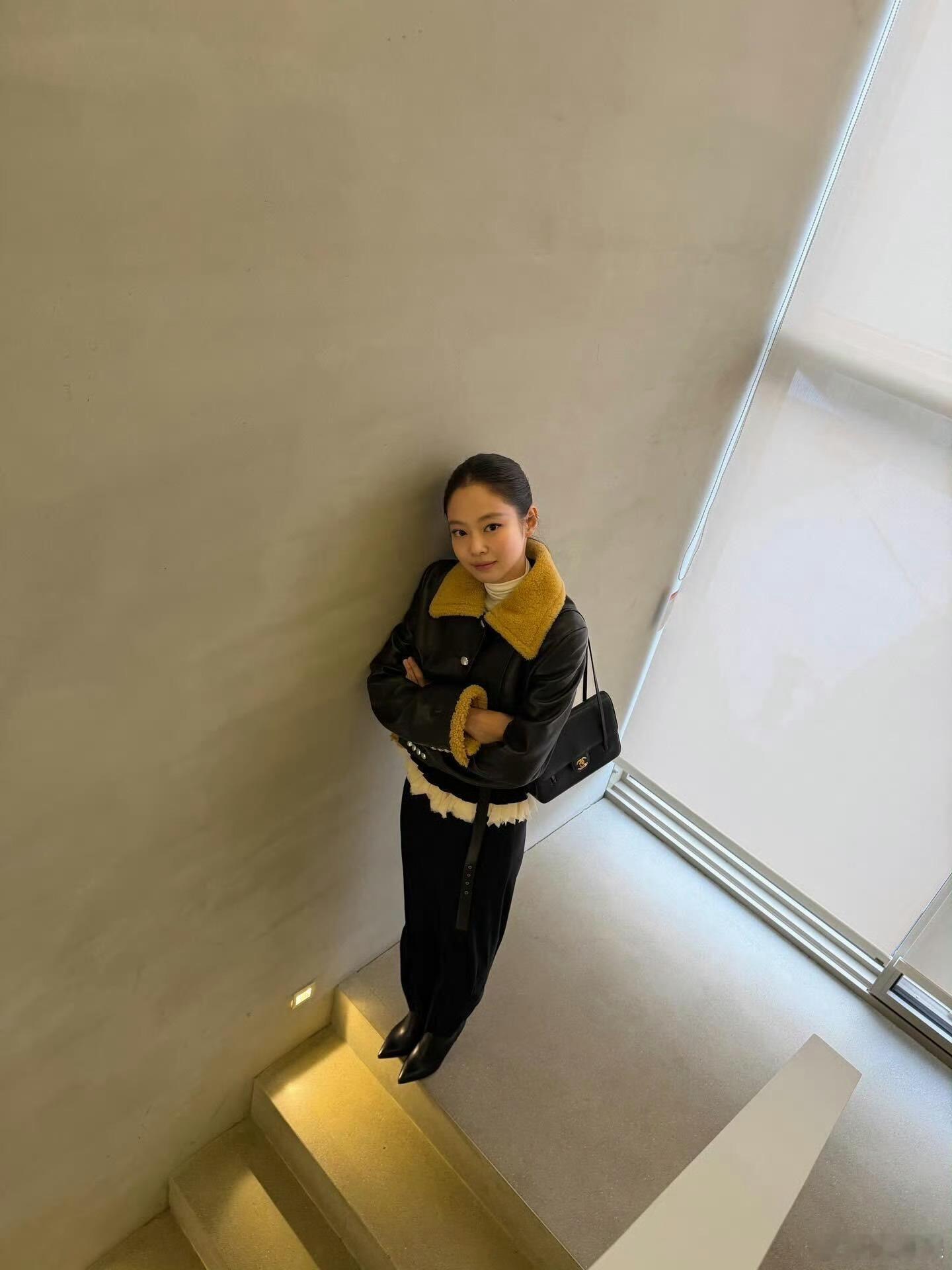 Jennie25岁写真集 好有才华的妮🖼️ 