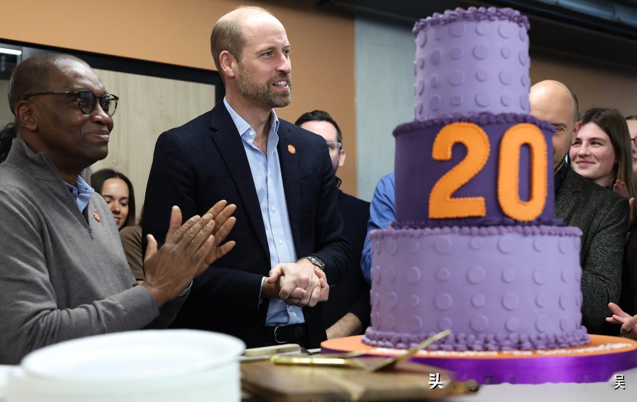 今天（12月9日），威尔士亲王威廉王储在伦敦为无家可归慈善机构中心点开设新的中心