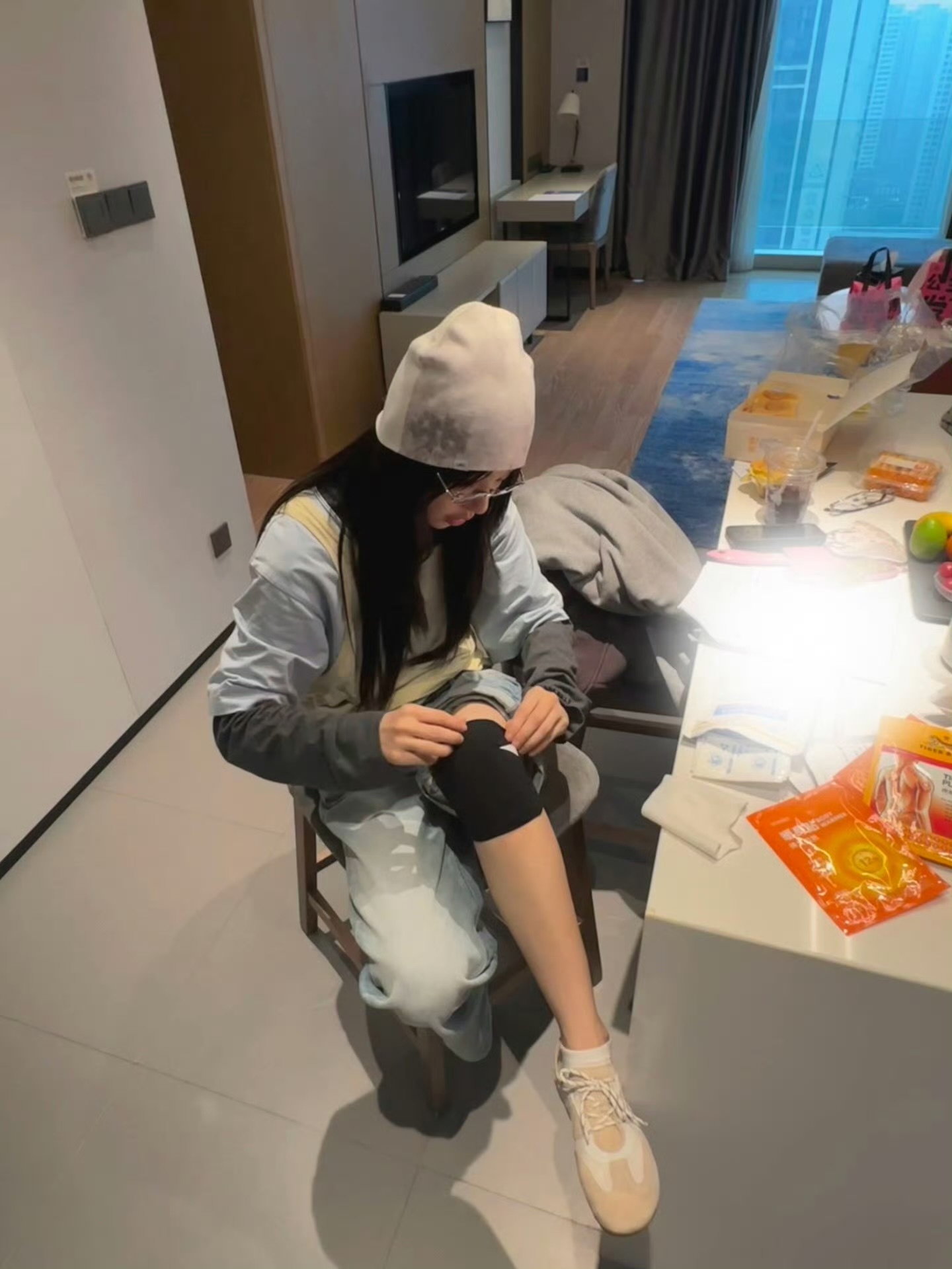 庄法说徐梦洁练到腿上淤青徐梦洁每次都是报喜不报忧直到工作室发出来照片我们才知道 