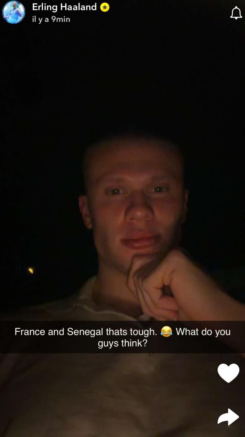 哈兰德社媒晒自拍，配文：“法国和塞内加尔是难踢😂你们怎么看？”世界杯死亡之组 