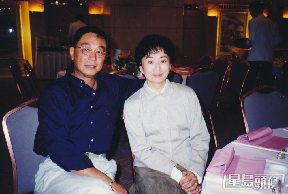 曾江的遗孀焦姣，好友夏妙然为她庆祝83岁生日，引来不少网民的祝福。从照片中可见，