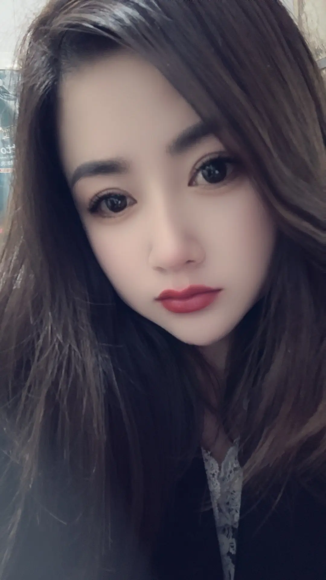 做了个梦，梦见无处可去，无家可归，醒来枕头都湿了一片……