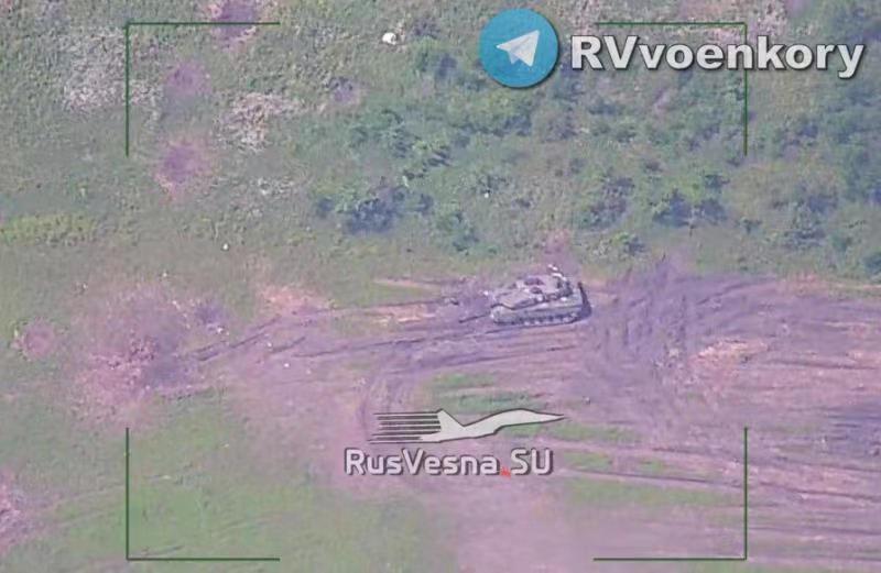 #俄乌局势新进展# 豹2坦克的新型号：LGBT豹[摊手] ​​​