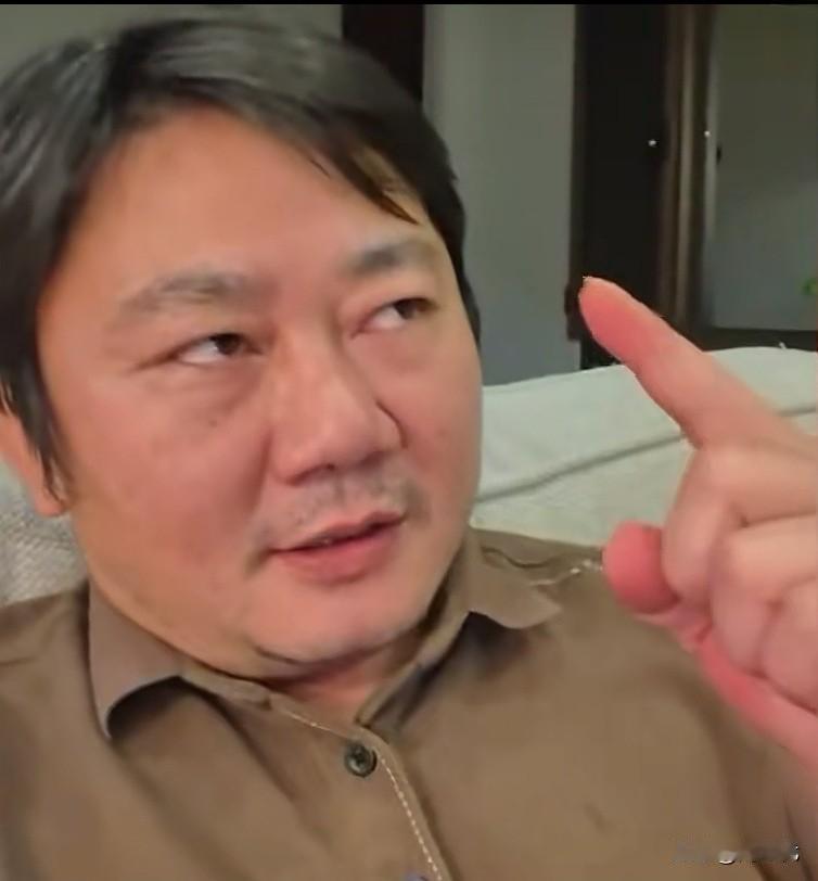 1987年的张雪。属兔的人，过了艰难的龙年，又过了多事的蛇年。终于迎来了好运的马