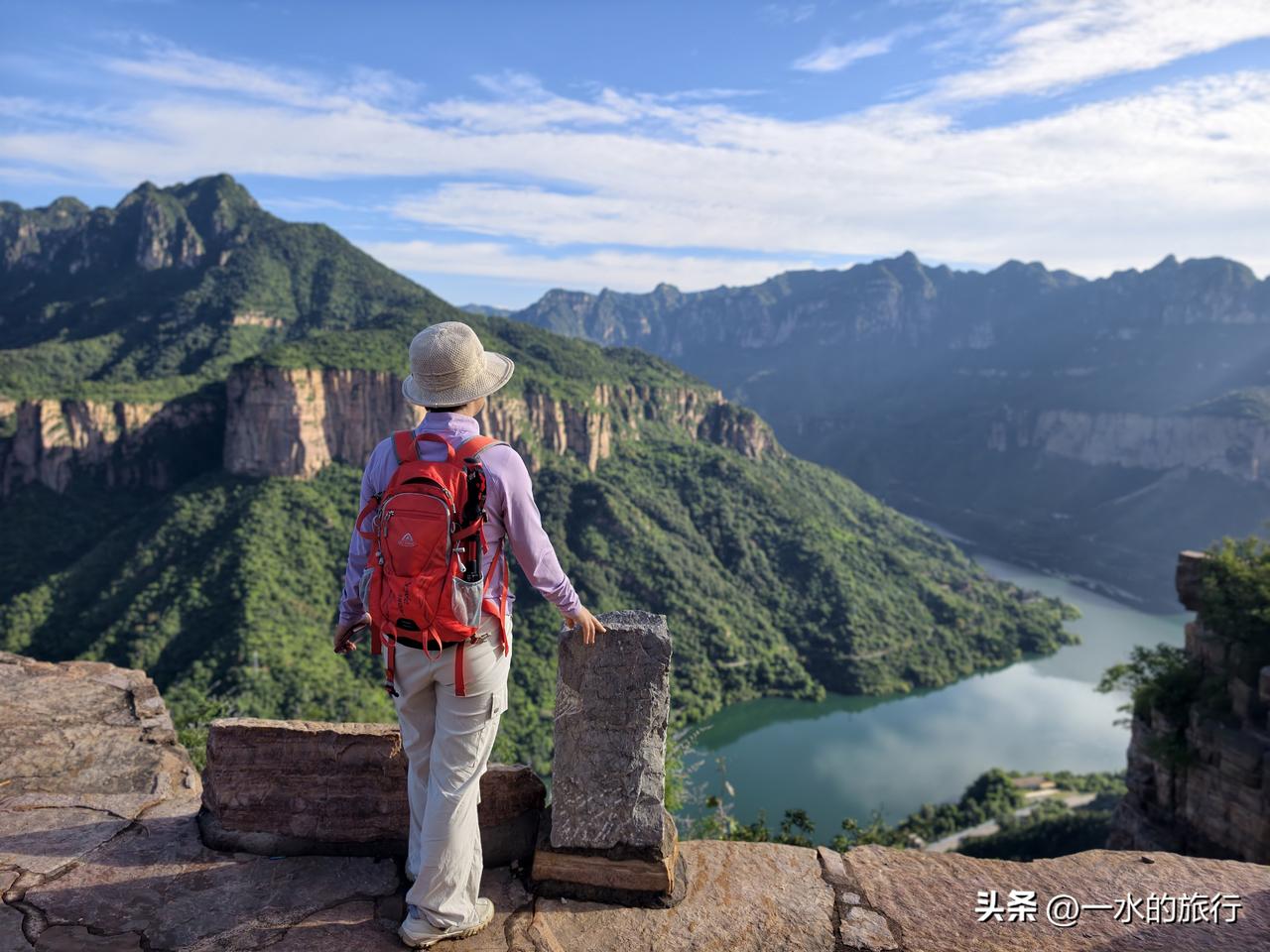 自驾太行十六拐，真吓坏了，登顶凤凰山兵部寨，看到绝美景色，一切都值了。

太行十