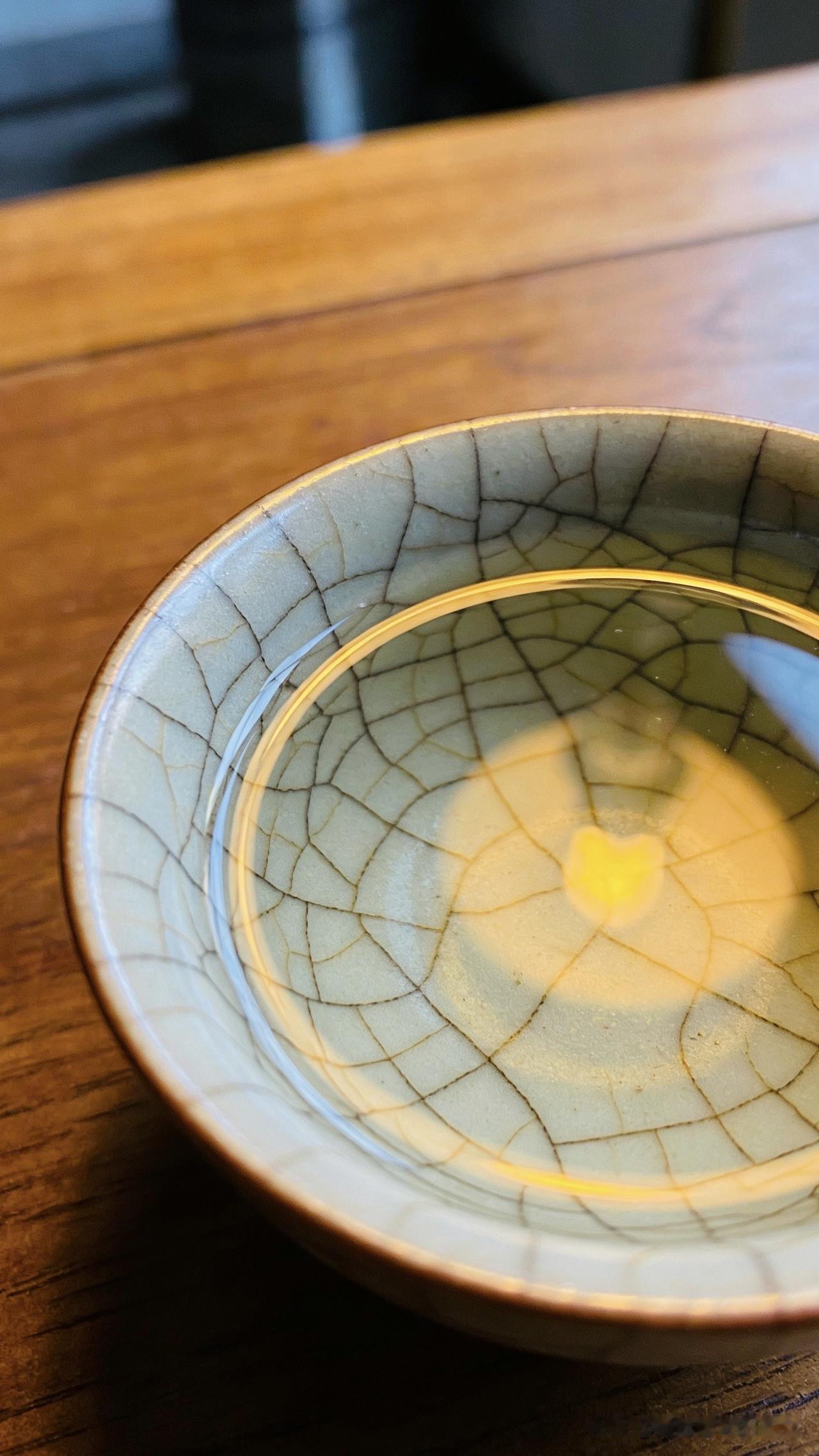 心理医生李雪说：“焦虑是你太想掌控，抑郁是你太想成功，强迫是你太想完美，疑病是你