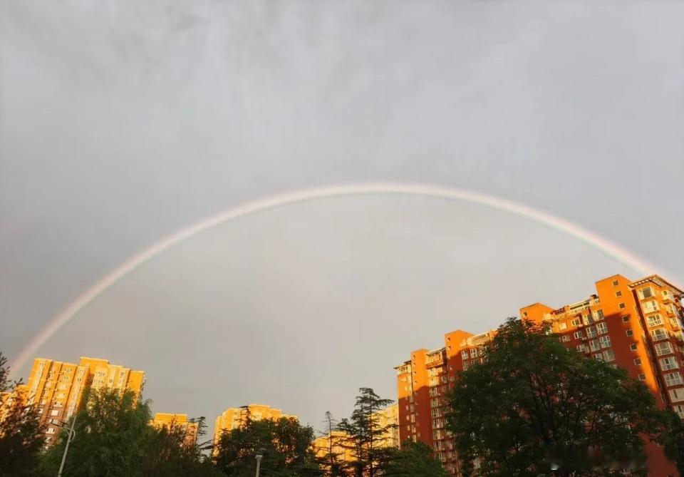 科技涨价主线不动摇！6月16日周二：指数分析及应对策略市场分析1、指数：周一高开