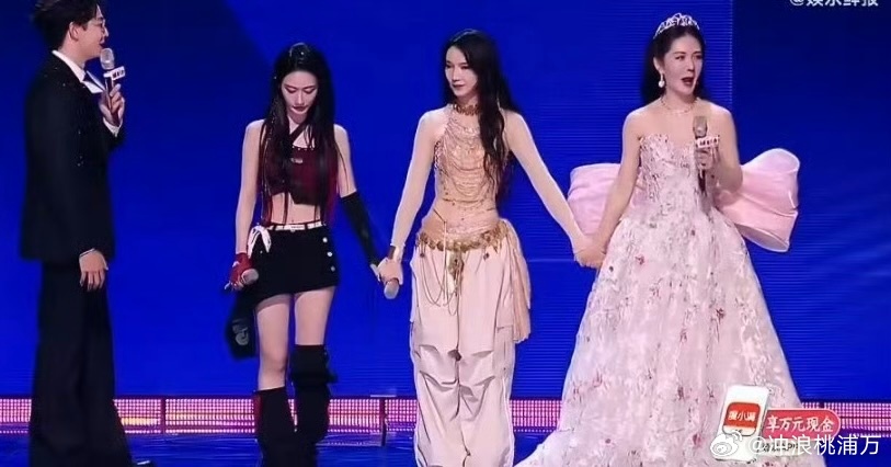 你们也很为浪姐直播着迷吧 真的有人能忍住不看浪姐直播吗！那种全开麦无修音的刺激感