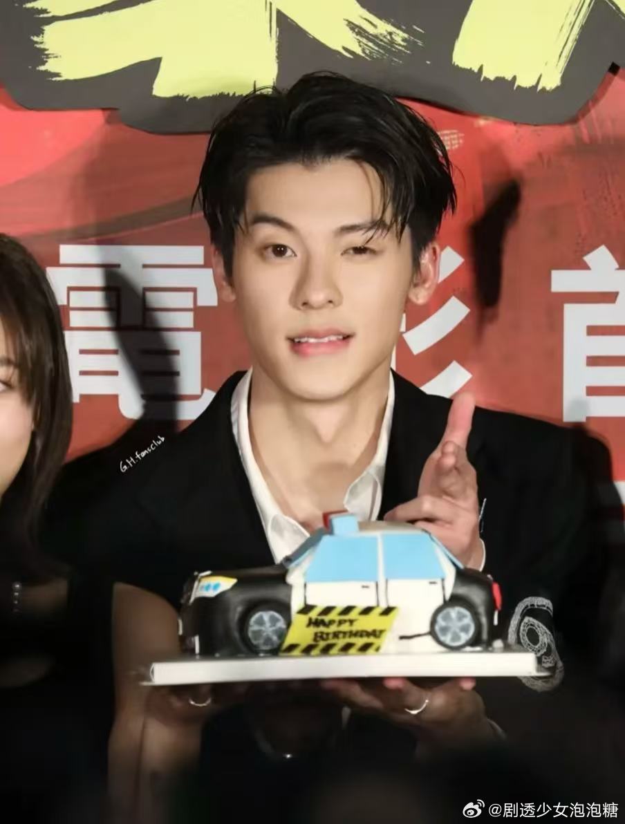 许光汉 此男就是掌管性张力的神！ ​​​