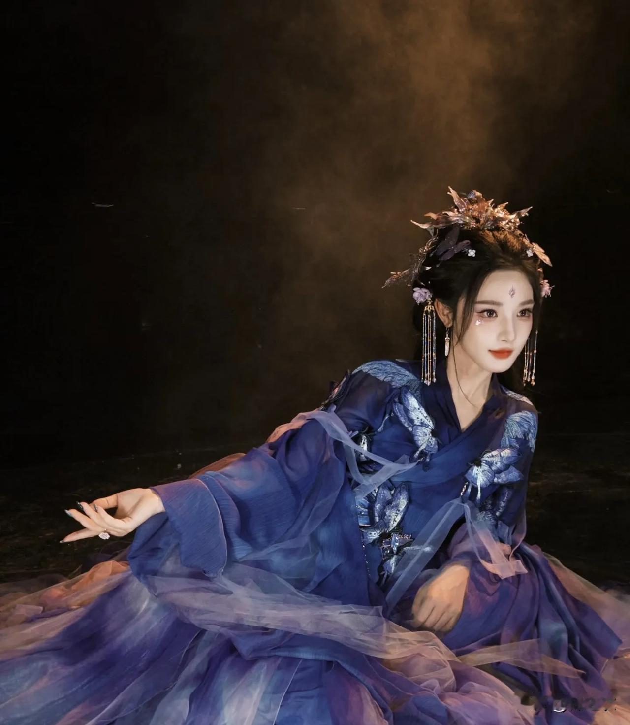 彭小苒是一个长相漂亮，情商智商涵养都很棒的女演员，我记得东宫时期她上访谈节目。