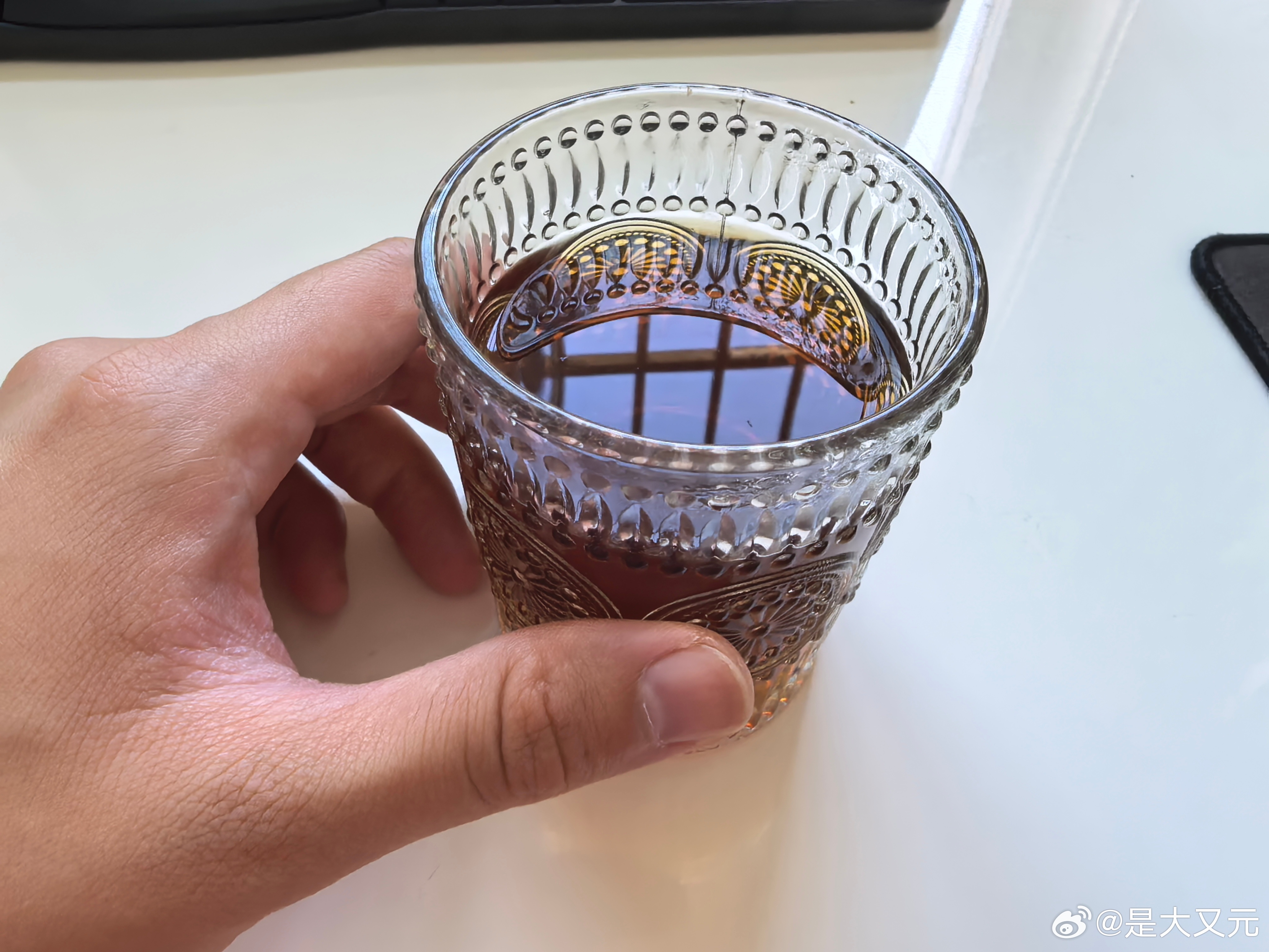 不知道怎么的突然就染上感冒了，希望一杯三九下肚后能药到病除 ​​​