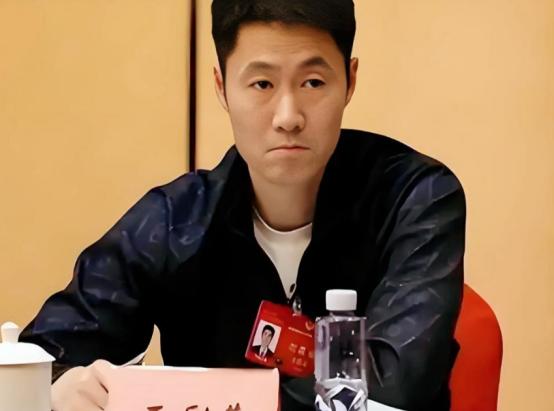 一轮4败！国乒损失大，刘国梁时代遗留问题暴露，王励勤麻烦来了
 

国乒男队在W