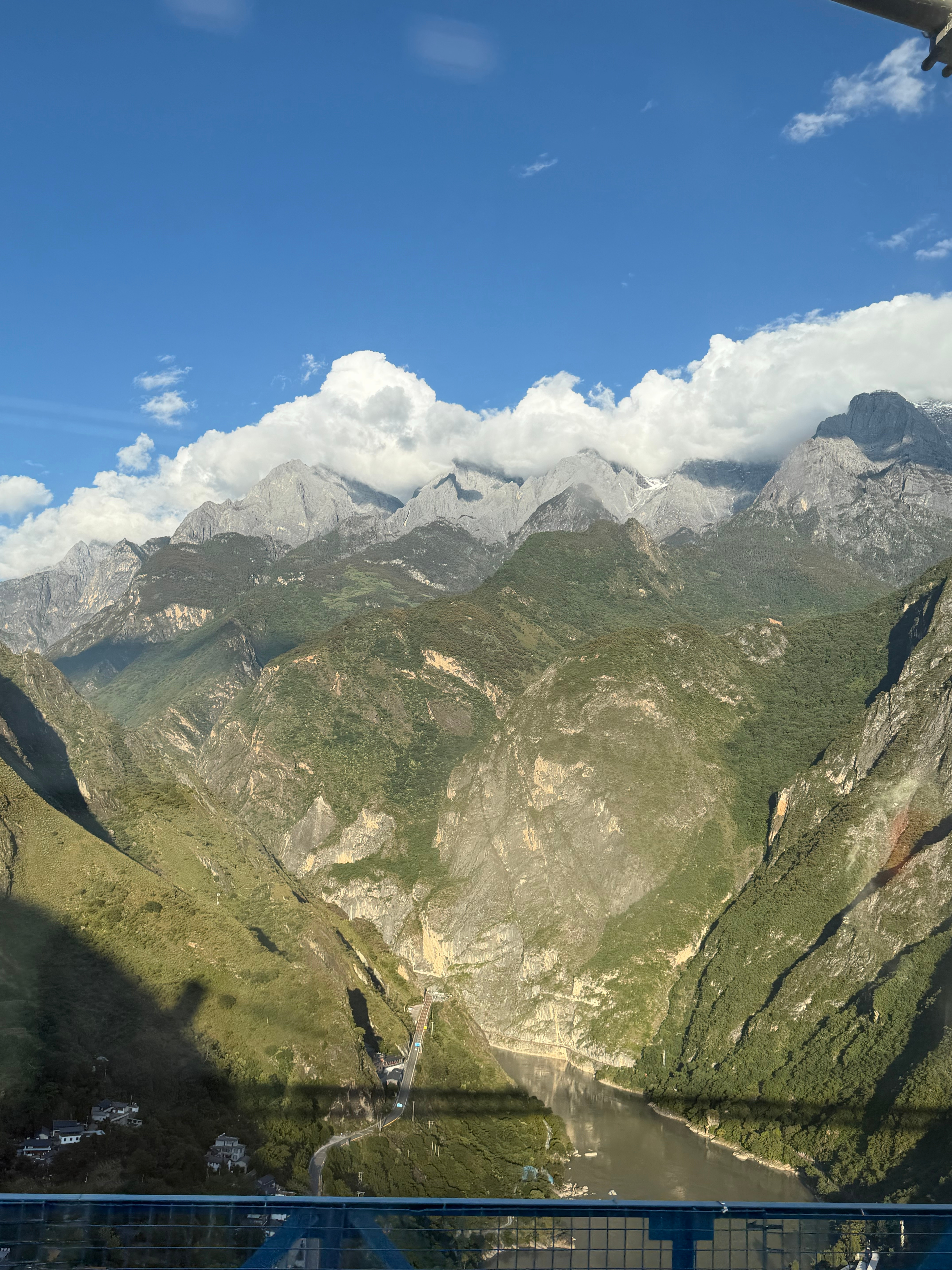 虎跳峡太壮观了虎跳峡 ​​​
