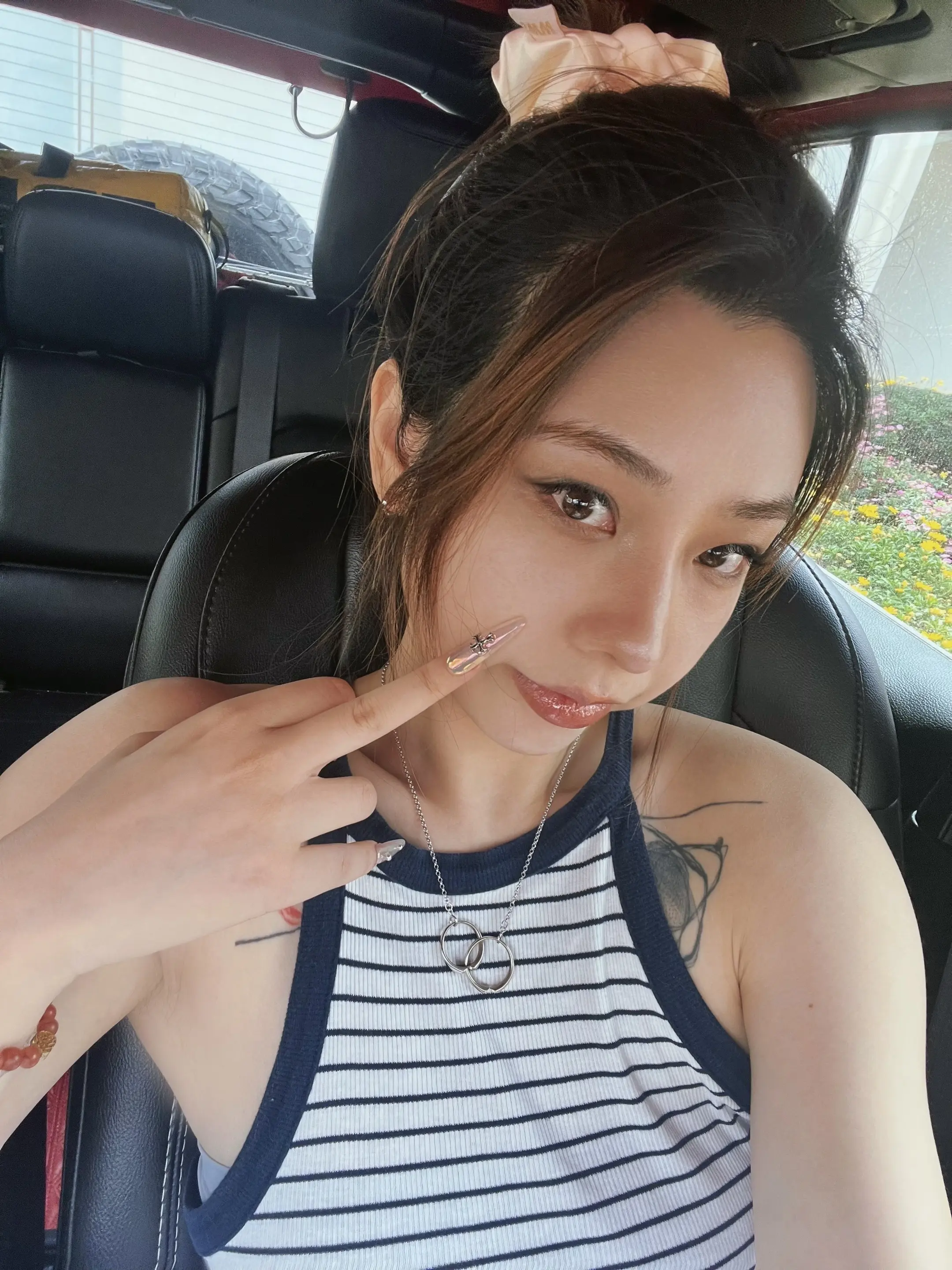 人生只要你想 没有搞不砸和干不成的  度假穿搭