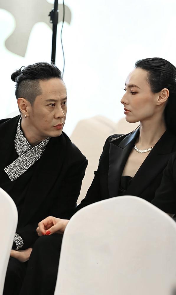 跟了陈思诚十年。

剧本写好，拿过去。公司说，不投。

马浴柯自己去找钱，凑了3