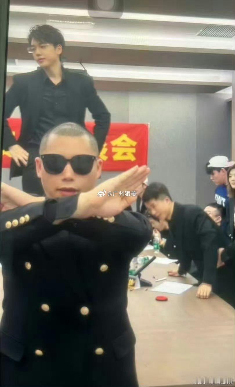 拥有快手刘尚有1747.6粉丝在（6月30日）凌晨午夜在快手平台，开启直播邀请多